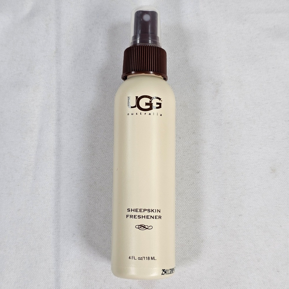 UGG Australia Sheepskin Care Kit Cleaner Conditioner Protector Brush Set 4oz - Picture 7 of 9